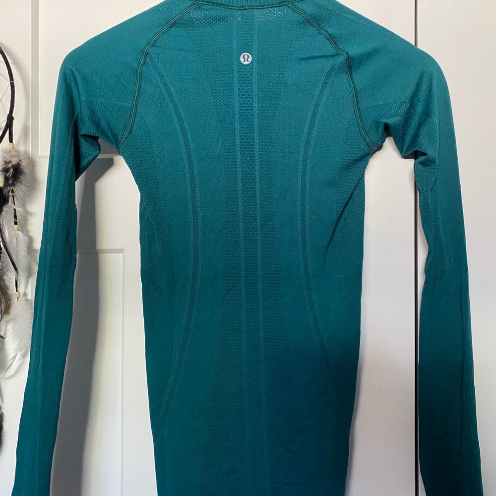 NWOT lulu long sleeve
